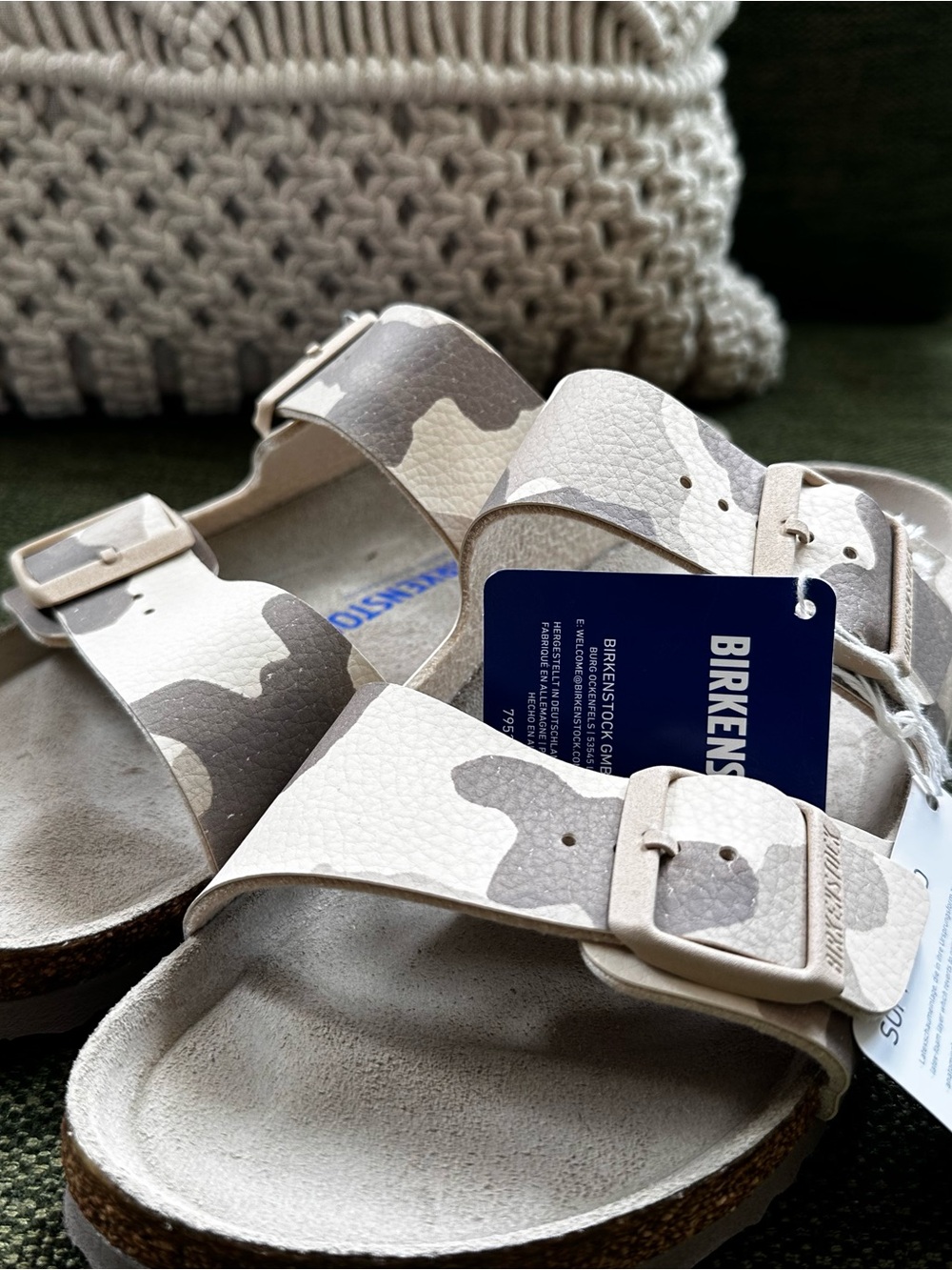 Birkenstock Arizona Two-Strap Sandals in Beige & Gray Camo women’s size 7. (38)